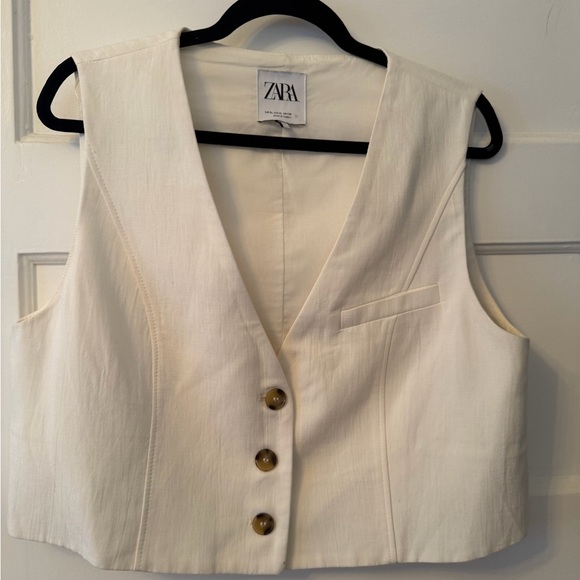 Zara Women's Cream and White Linen Blend Vest, Three Button - XLARGE - Picture 2 of 6